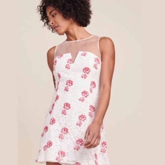 BB Dakota Dresses & Skirts - NEW BB DAKOTA Flavia Floral Embroidered Lace Dress